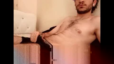 Snapshot of eigengraupia chatting on 10.19.25 eigengraupia online show from 10.19.25