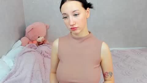 eileenmoores online show from 02.20.26