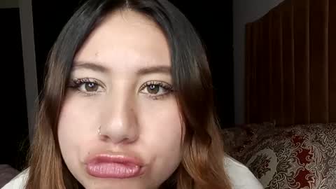 EIMY   MODEL INDEPENDENT online show from 01.31.25