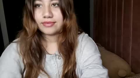 EIMY   MODEL INDEPENDENT online show from 02.04.25