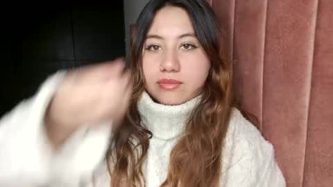 EIMY   MODEL INDEPENDENT online show from 02.21.25