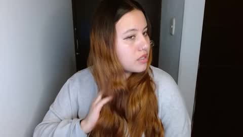 EIMY   MODEL INDEPENDENT online show from 02.28.25