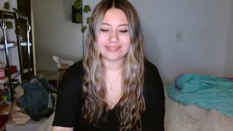 EIMY   MODEL INDEPENDENT online show from 10.07.25