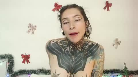 Snapshot of eimytatto_ chatting on 12.21.24 Carla online show from 12.21.24
