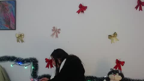 Snapshot of eimytatto_ chatting on 12.23.24 Carla online show from 12.23.24