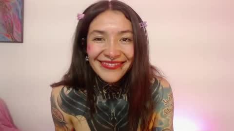 Snapshot of eimytatto_ chatting on 01.16.25 Carla online show from 01.16.25