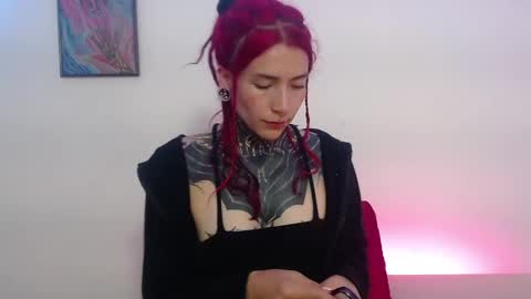 Snapshot of eimytatto_ chatting on 02.08.25 Carla online show from 02.08.25