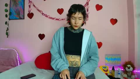 Snapshot of eimytatto_ chatting on 09.20.25 Carla online show from 09.20.25