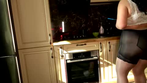 Snapshot of einneuesleben89 chatting on 02.19.25 Elena online show from 02.19.25