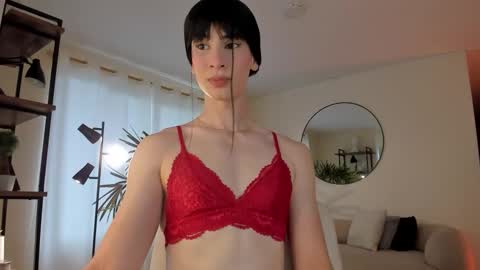 Einyel  online show from 11.24.25