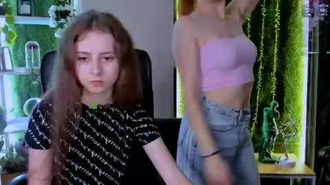 Snapshot of eiris_moon chatting on 07.08.26 Eris online show from 07.08.26
