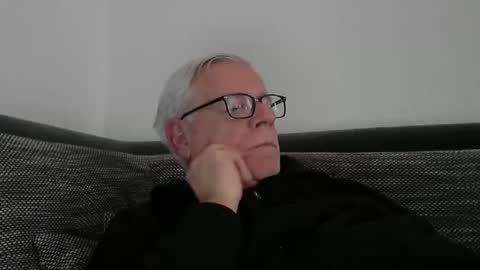 Snapshot of eisbaer1957 chatting on 02.21.26 eisbaer1957 online show from 02.21.26