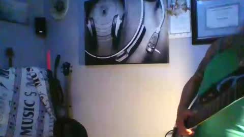 Snapshot of eiwanyorthong chatting on 04.16.26 ThongLover6869 online show from 04.16.26