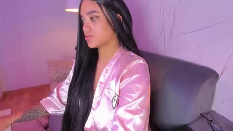   online show from 03.05.25