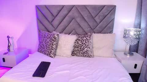 elaa_queen online show from 02.26.26