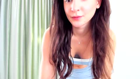 Snapshot of elaanna chatting on 01.07.25 Ela online show from 01.07.25