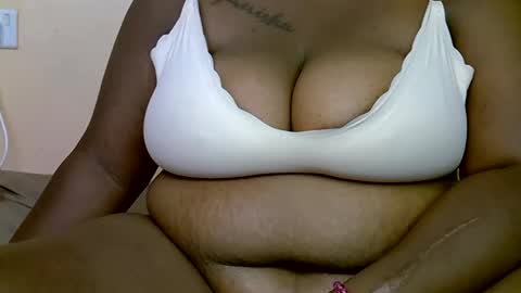 elandrea54 online show from 11.16.25