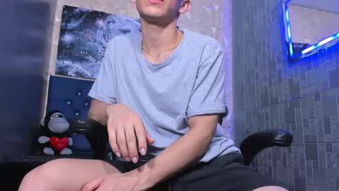 Elan Giralon online show from 04.10.26