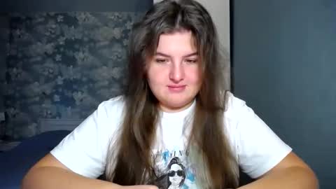 Elanis online show from 11.21.25