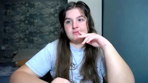 Elanis online show from 04.18.26