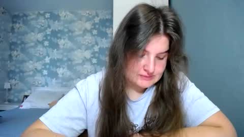 Elanis online show from 04.23.26