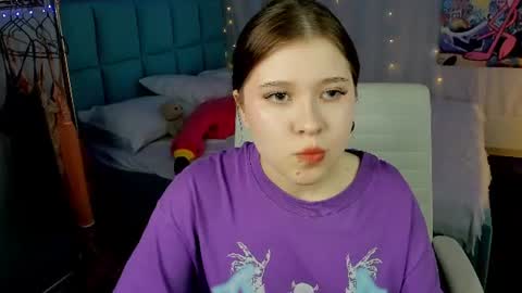 Snapshot of elara_irving chatting on 07.15.26 Elly online show from 07.15.26