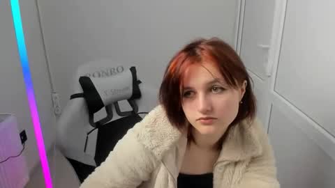 Snapshot of elara_muse chatting on 05.03.26 Evie online show from 05.03.26