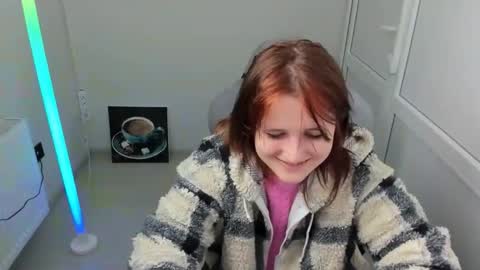 Snapshot of elara_muse chatting on 05.15.26 Evie online show from 05.15.26