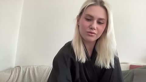 elaraluxxxe online show from 09.17.25