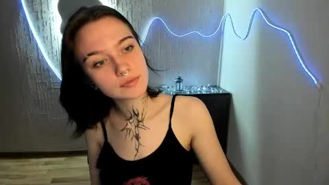 Snapshot of elastikiss chatting on 02.23.26 elastikiss online show from 02.23.26