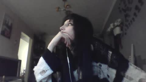Snapshot of elaynetanton chatting on 05.05.26 Lia online show from 05.05.26