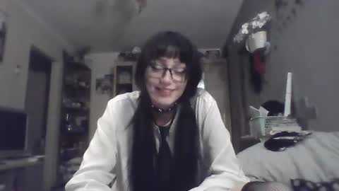 Snapshot of elaynetanton chatting on 06.18.26 Lia online show from 06.18.26