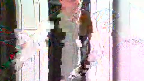 Snapshot of elbasca chatting on 12.19.25 elbasca online show from 12.19.25