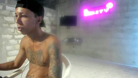 Snapshot of elchicletv chatting on 12.24.24 El CHICLE TV - SHOW online show from 12.24.24