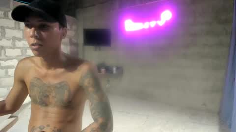 Snapshot of elchicletv chatting on 12.29.24 El CHICLE TV - SHOW online show from 12.29.24