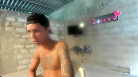 Snapshot of elchicletv chatting on 01.02.25 El CHICLE TV - SHOW online show from 01.02.25