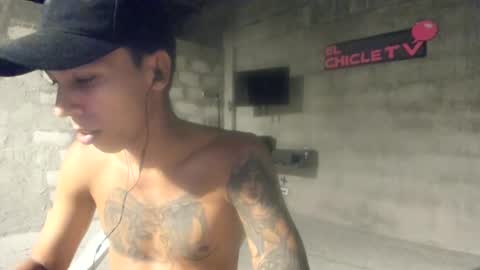 Snapshot of elchicletv chatting on 01.20.25 El CHICLE TV - SHOW online show from 01.20.25