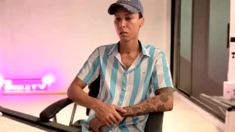 Snapshot of elchicletv chatting on 09.12.25 El CHICLE TV - SHOW online show from 09.12.25