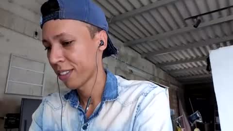 Snapshot of elchicletv chatting on 09.19.25 El CHICLE TV - SHOW online show from 09.19.25