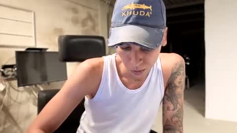 Snapshot of elchicletv chatting on 09.27.25 El CHICLE TV - SHOW online show from 09.27.25