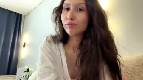 Snapshot of eleanorefrens chatting on 07.15.26 Alice online show from 07.15.26
