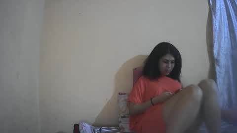 Isabella online show from 10.14.25