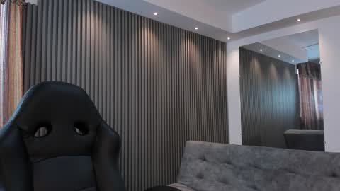 Snapshot of electraa_fox chatting on 01.27.25 Electra online show from 01.27.25