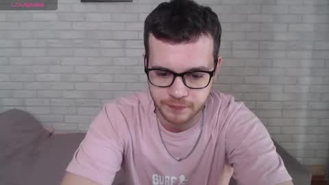 Snapshot of electric_smile chatting on 05.08.26 Alex online show from 05.08.26