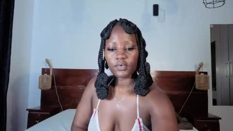 Snapshot of elegant_ebony chatting on 05.09.26 Nika online show from 05.09.26