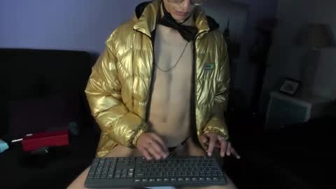 Snapshot of elegant_wolf chatting on 12.09.24 Elegant online show from 12.09.24