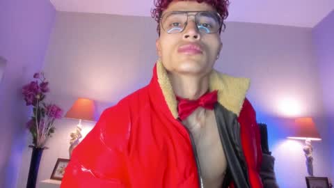 Snapshot of elegant_wolf chatting on 01.08.25 Elegant online show from 01.08.25