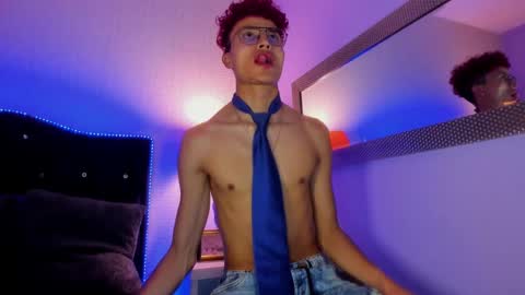 Snapshot of elegant_wolf chatting on 01.09.25 Elegant online show from 01.09.25