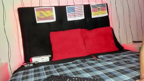 Snapshot of elegant_wolf chatting on 01.16.25 Elegant online show from 01.16.25