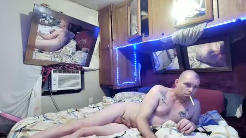 Snapshot of elegantdeviance69 chatting on 02.16.25 ElegantDeviance69 online show from 02.16.25